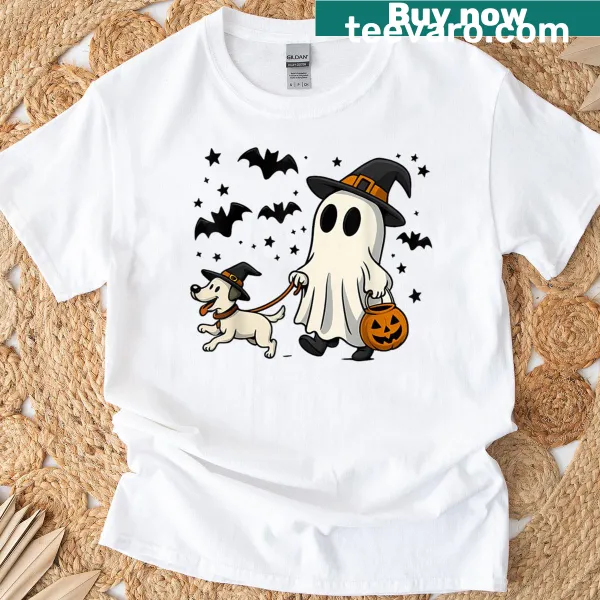 Charming t-shirt celebrating dog motherhood with a playful graphic.