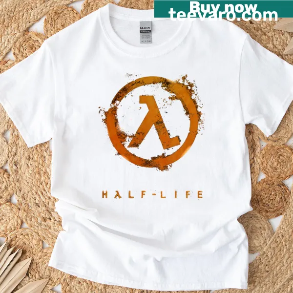 Minimalist T-shirt with line-art design inspired by Half Life