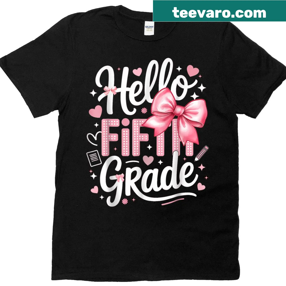 Cute teacher t-shirt with bow and text for fifth-grade — on a men's t-shirt