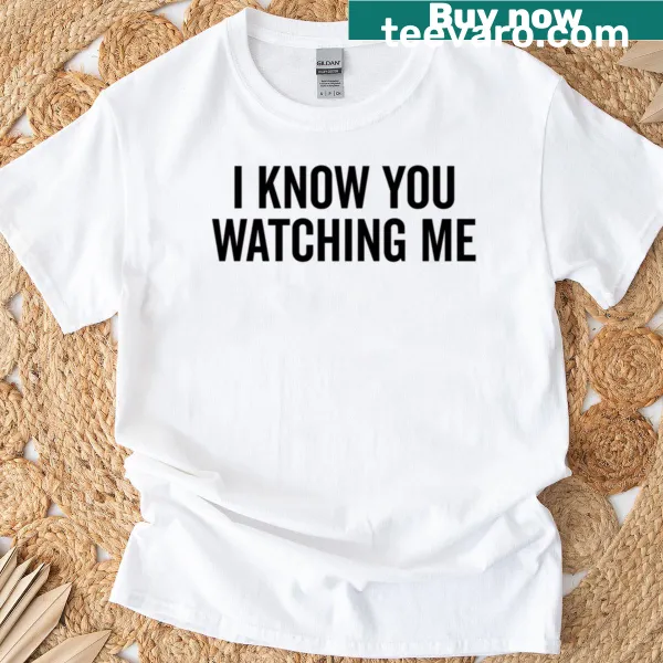 Boxy T-shirt with playful text I Know You Watching Me