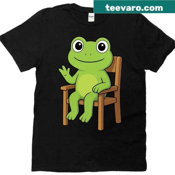 Oversized T-shirt featuring funny lizard meme