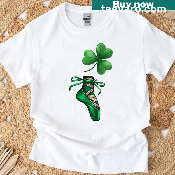 T-shirt with an illustration of ballet shoes