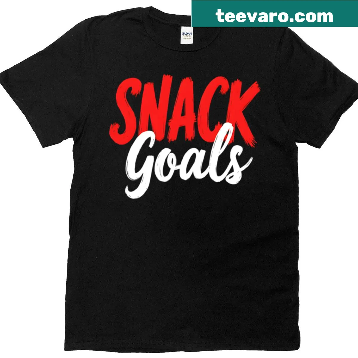 T-shirt with the humorous phrase 'Snack Goals' — on a men's t-shirt