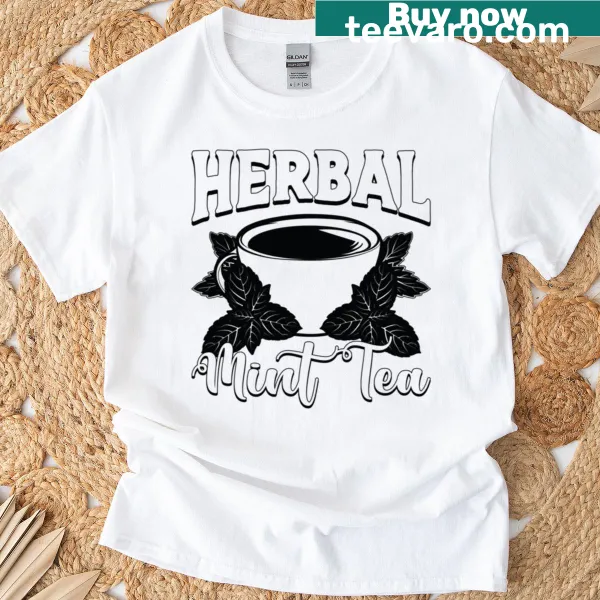 Oversized t-shirt expressing love for herbal mint tea with charming typography