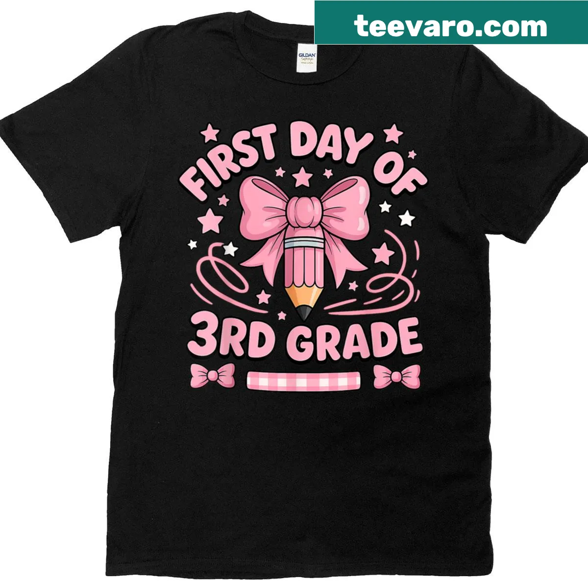 Cute t-shirt for girls featuring a pink pencil with a bow for 3rd grade — on a men's t-shirt