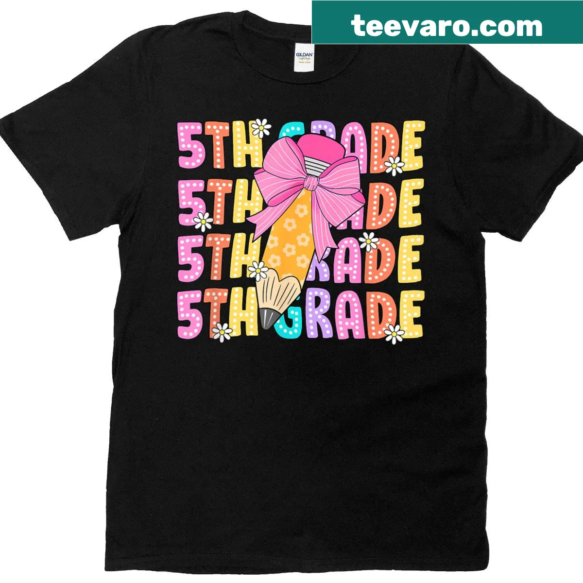 Cute t-shirt for girls featuring a pencil with a coquette bow for fifth grade — on a men's t-shirt