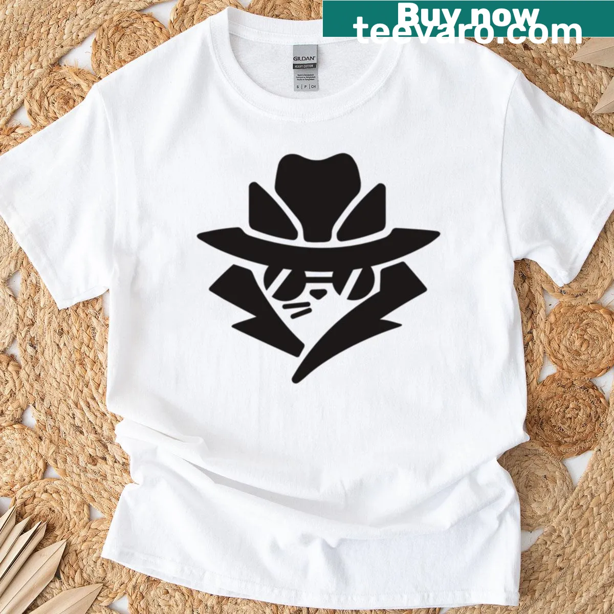 Minimalist silhouette of an incognito cat icon — on a men's t-shirt