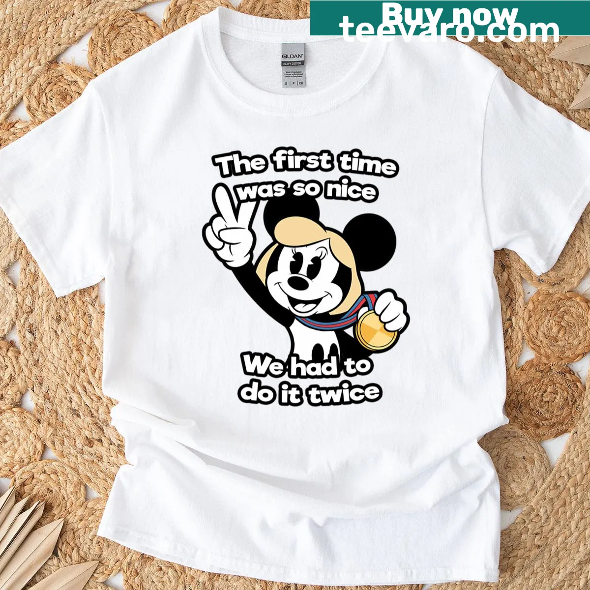 Mouse meme t-shirt featuring Chloe Kelly in a playful cartoon style — on a men's t-shirt