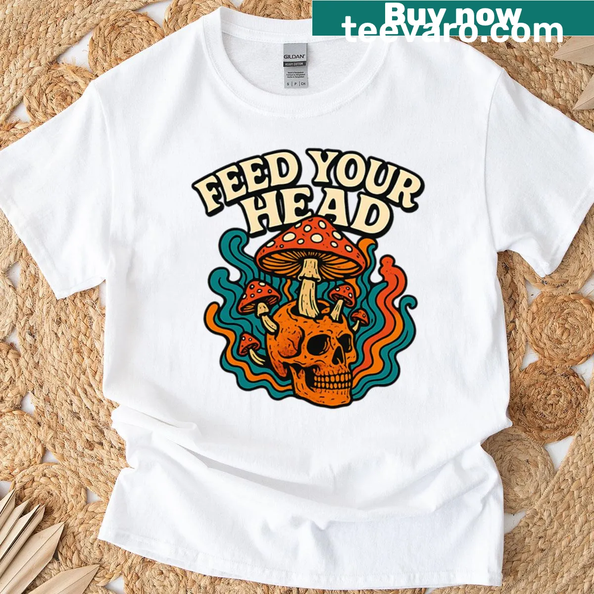 Psychedelic skull and mushroom graphic on a T-shirt — on a men's t-shirt
