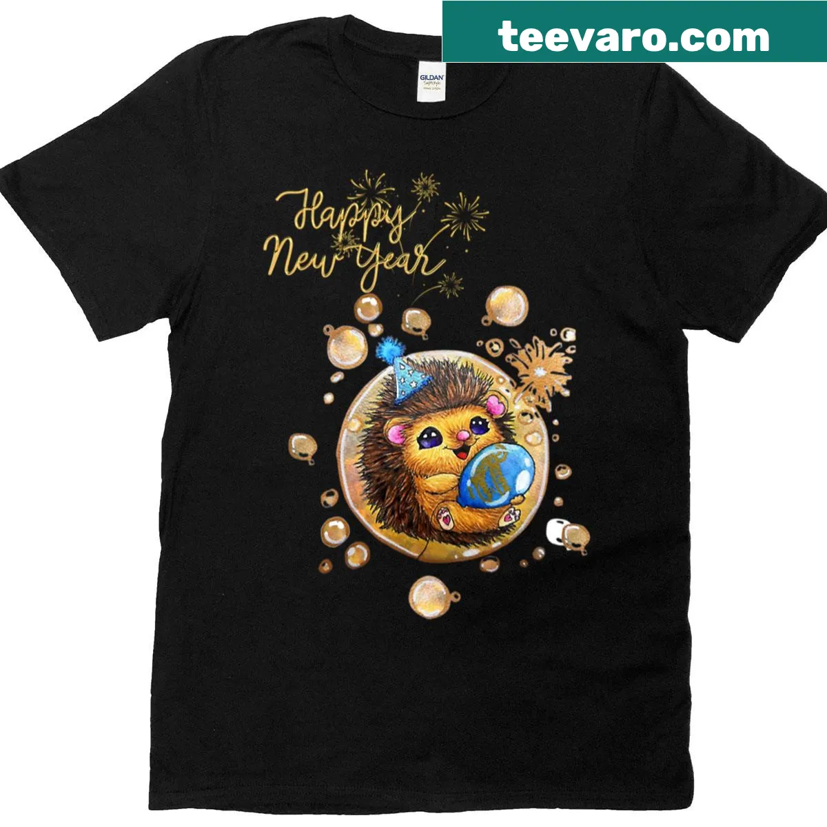 Hedgehog graphic t-shirt with champagne and bubbles — on a men's t-shirt