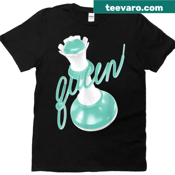 Queen Igloo graphic T-shirt with bold typography