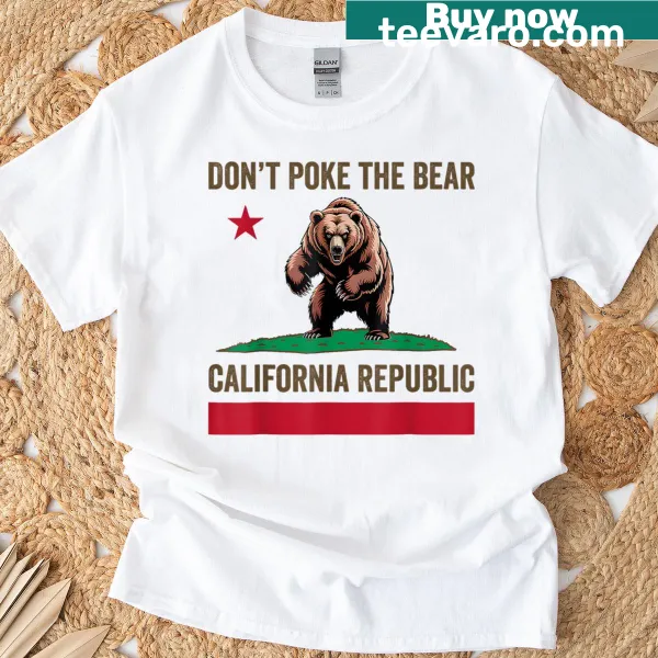 T-shirt with humorous slogan Dont Poke The Bear