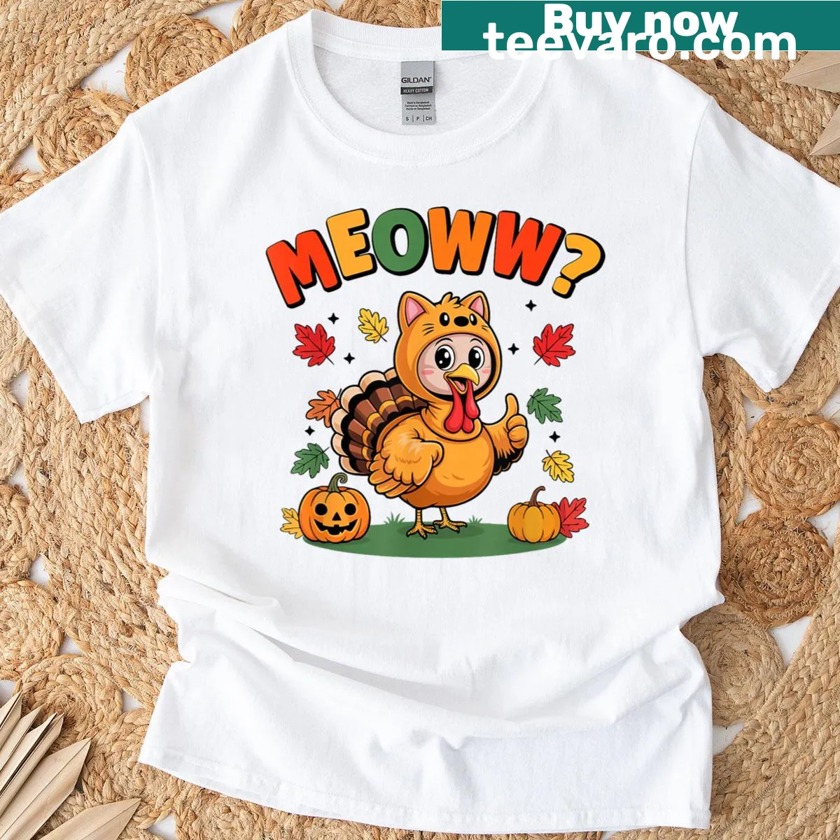 Cartoon cat with a turkey graphic on a t-shirt — on a men's t-shirt