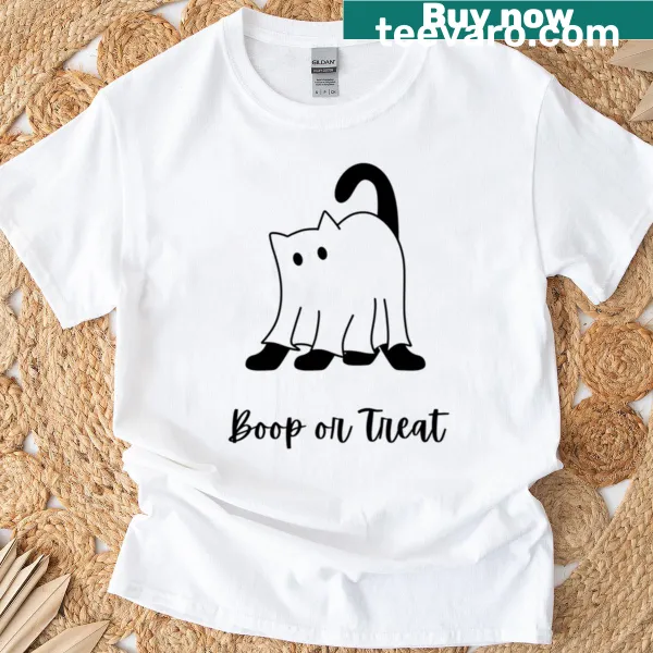 Cute Halloween cat in costume t-shirt for cat lovers