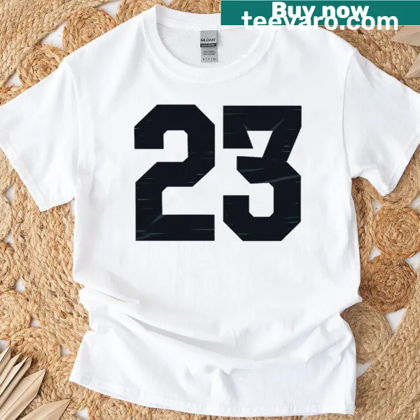 Cute T-shirt featuring the phrase 'I'm Five' with playful illustrations