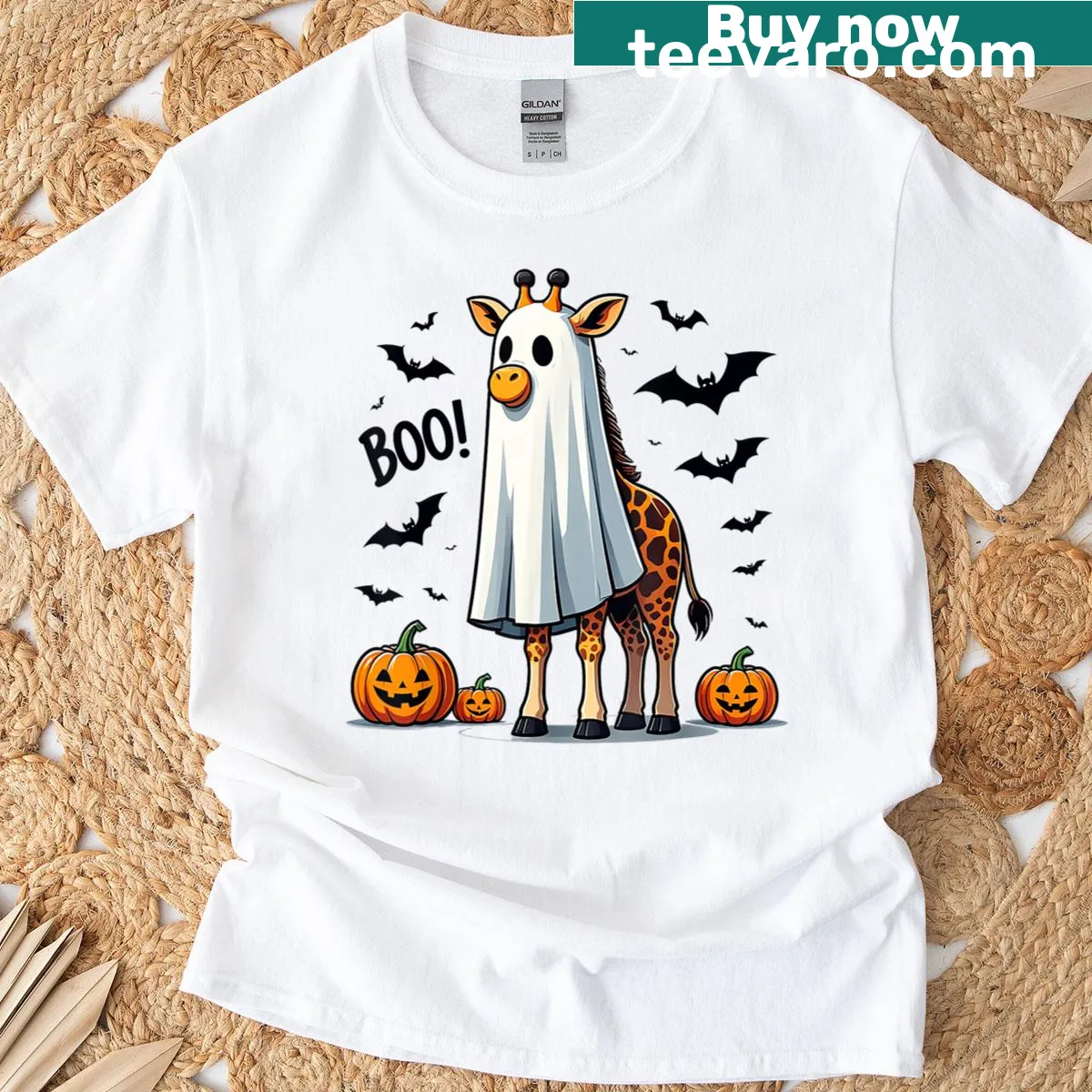 Funny giraffe costume Halloween T-shirt for animal lovers — on a men's t-shirt
