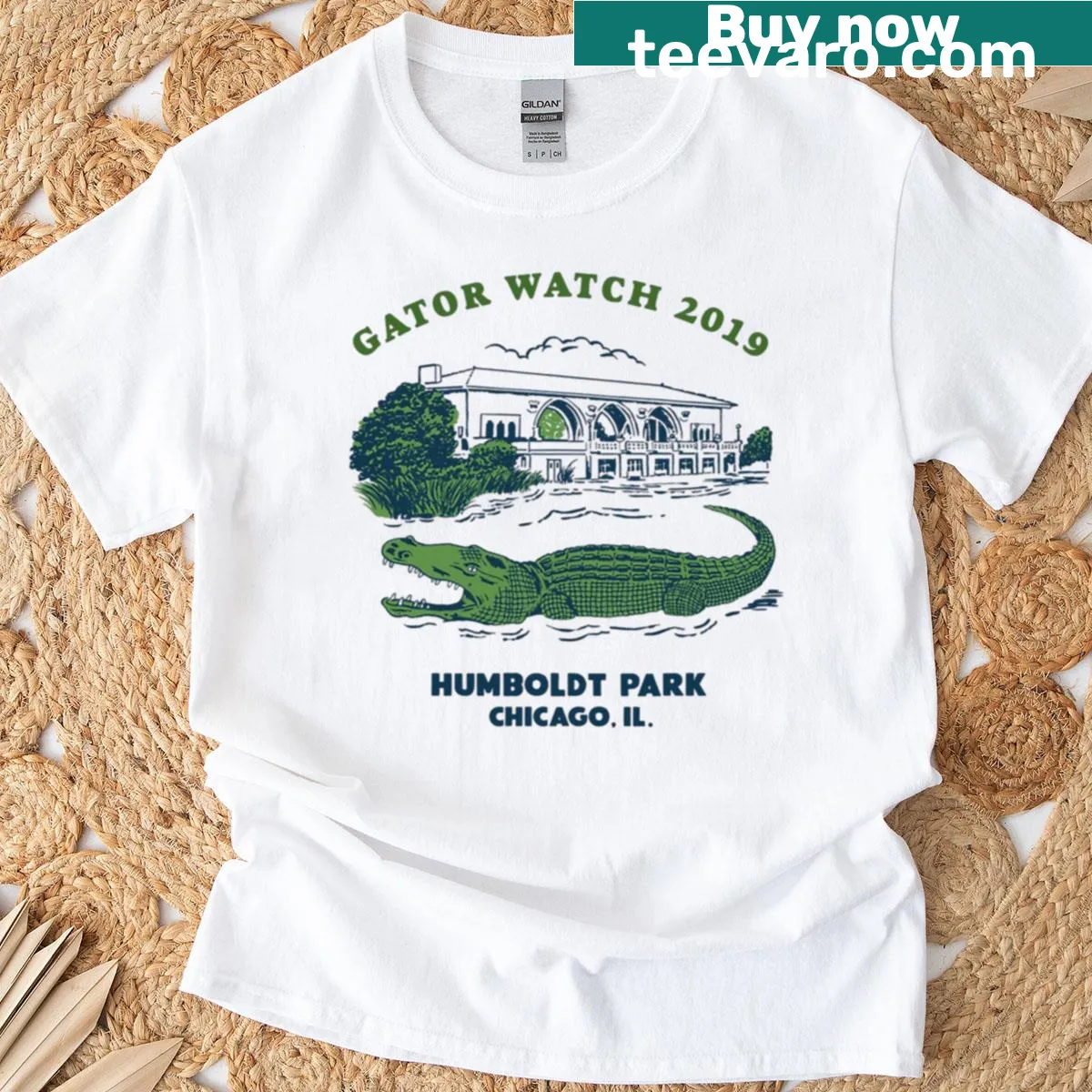 Retro graphic of a gator in Humboldt Park Chicago on a T-shirt — on a men's t-shirt
