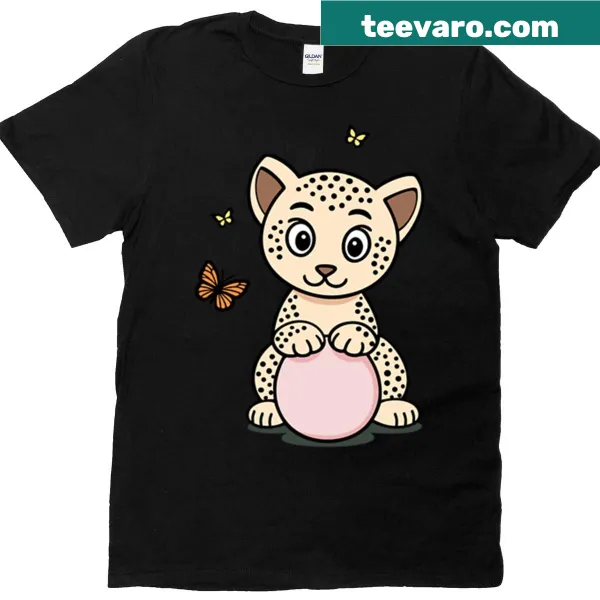 Cute t-shirt with an illustration of a leopard cub