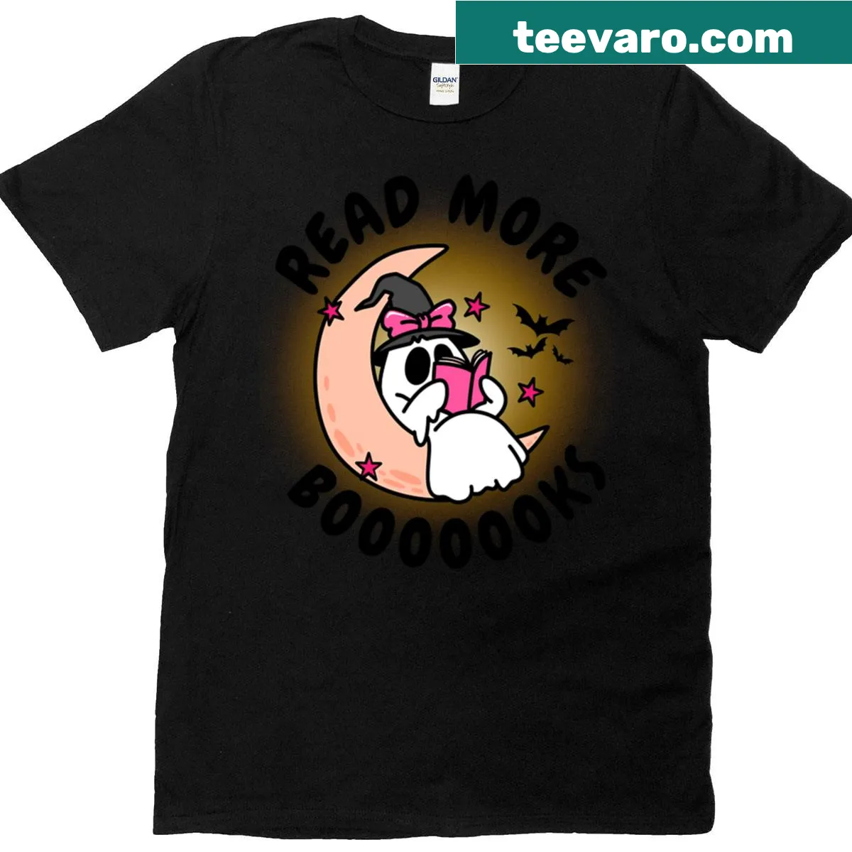 Cute ghost design with books on a whimsical T-shirt for readers — on a men's t-shirt