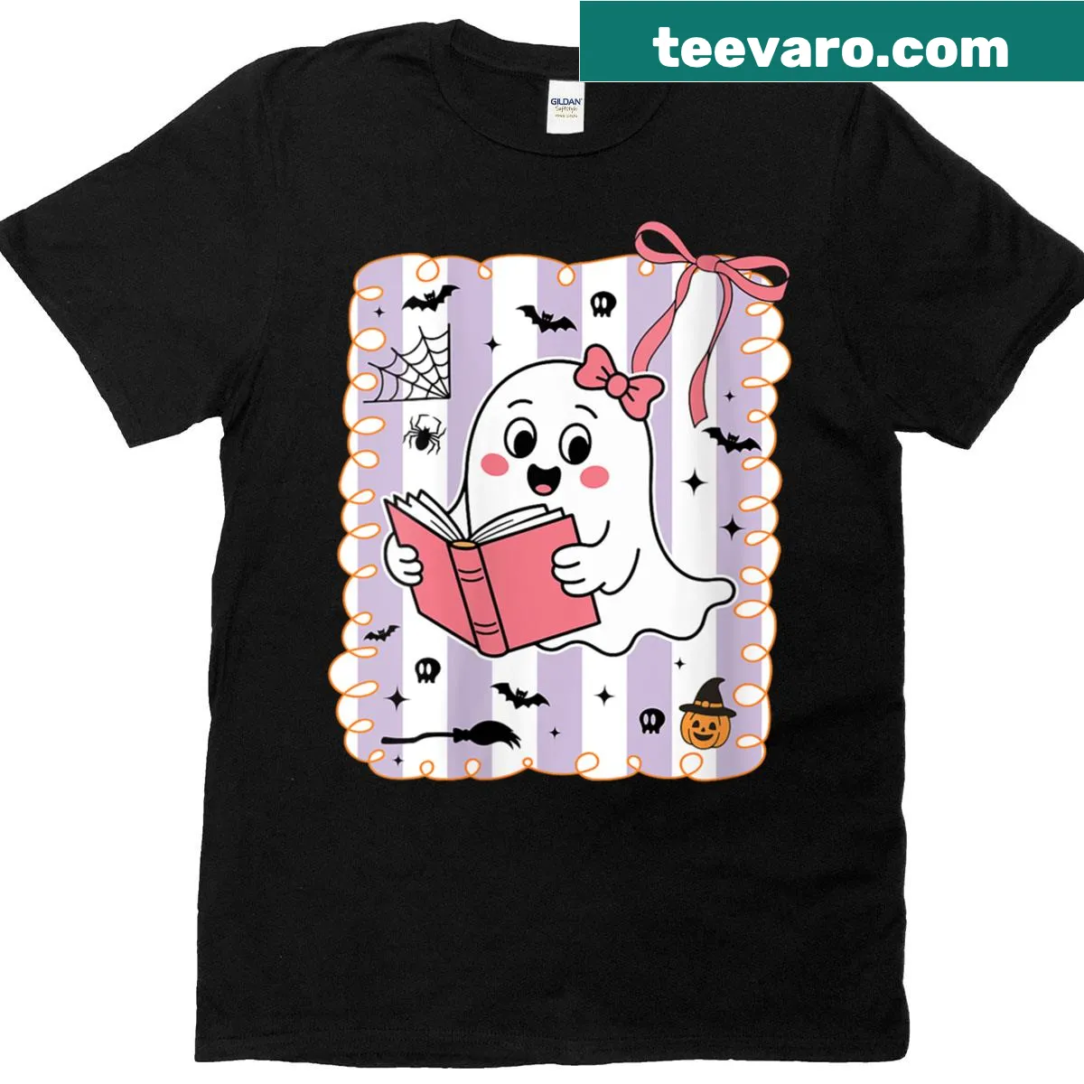 Cute T-shirt featuring a funny ghost reading a book for Halloween. — on a men's t-shirt