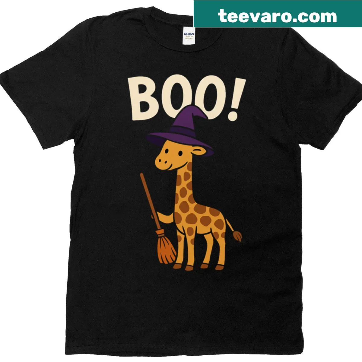 Cartoon giraffe witch Halloween shirt with Boo text — on a men's t-shirt