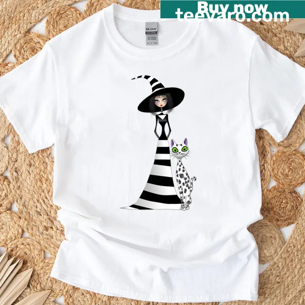 Charming oversized t-shirt with a witch and her cat graphic