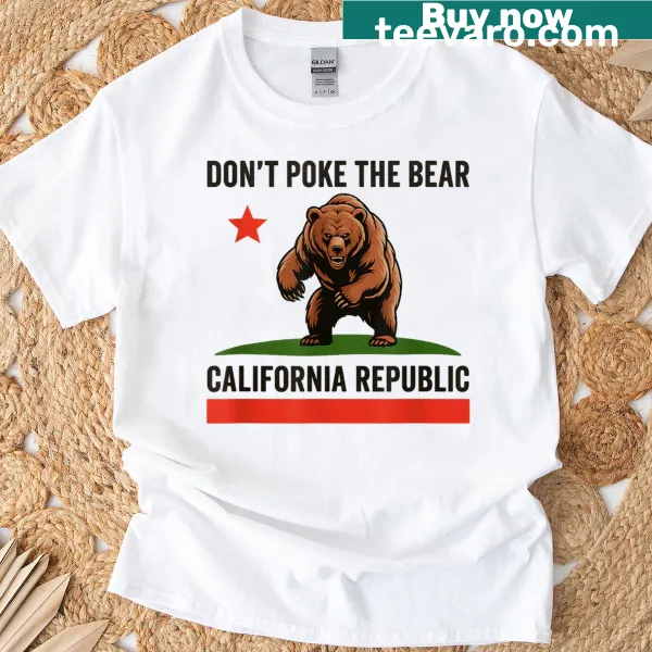 Vintage t-shirt with 'Don't Poke The Bear' text