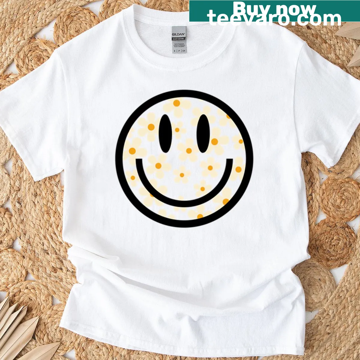 Retro floral design T-shirt with cute happy face daisies — on a men's t-shirt