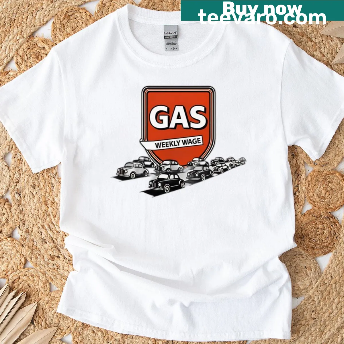 Vintage-style retro cars fleeing in an artistic print — on a men's t-shirt