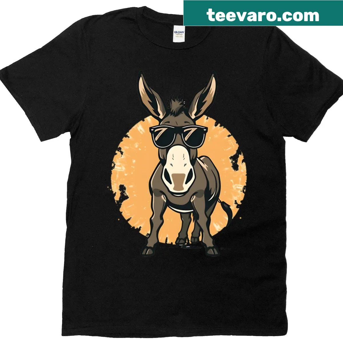Cartoon donkey with sunglasses on an oversized T-shirt — on a men's t-shirt