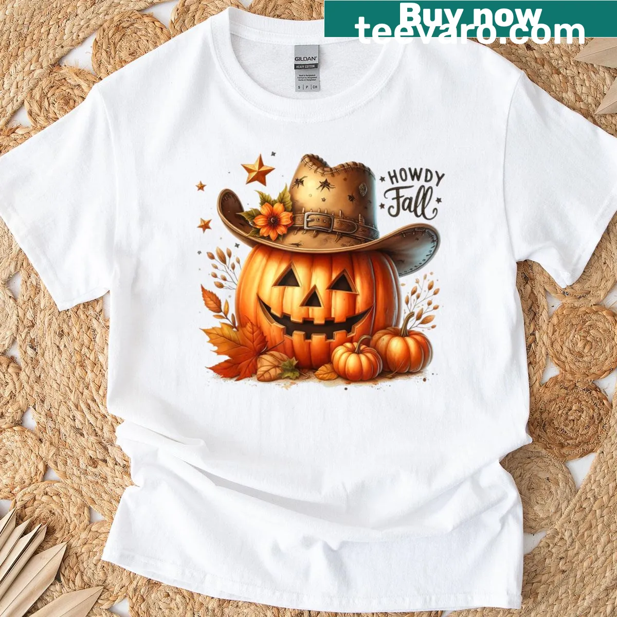 Friendly pumpkin graphic with 'Howdy' text on Halloween T-shirt — on a men's t-shirt