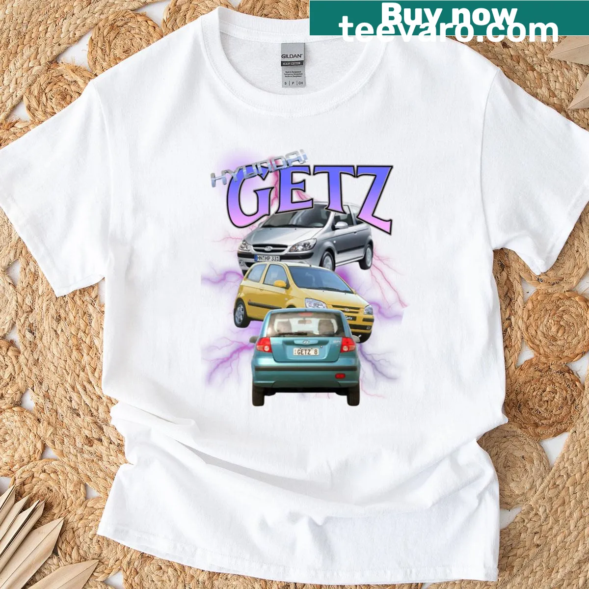 Retro graphic of Hyundai Getz on a casual t-shirt — on a men's t-shirt