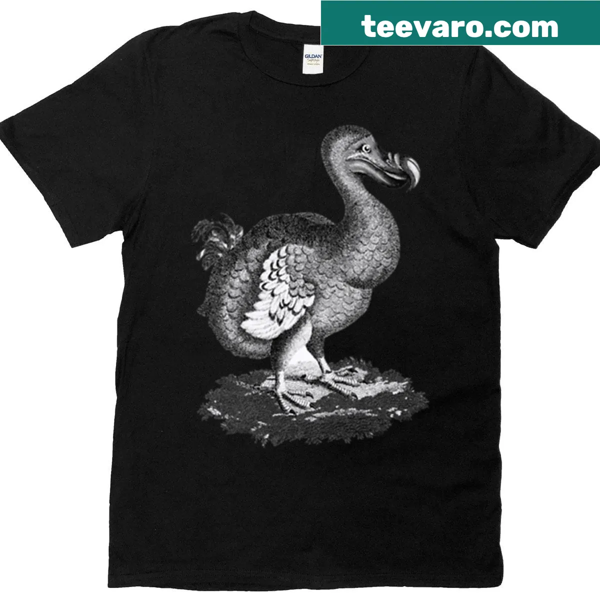 Stylized Dodo bird graphic on a fun t-shirt — on a men's t-shirt
