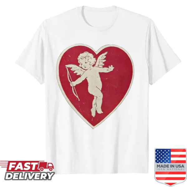 Vintage cherub with heart graphic on fitted scoop shirt