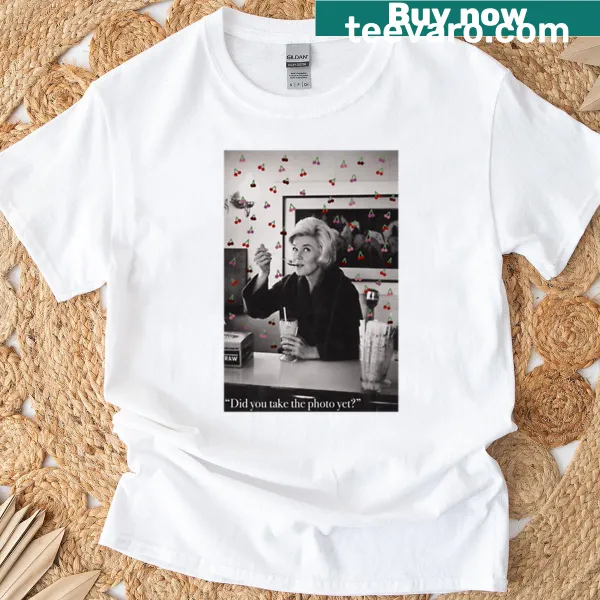 Oversized T-shirt celebrating Doris Day, perfect for vintage cinema fans