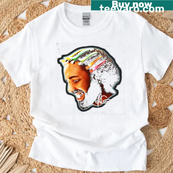 Illustration t-shirt featuring a big face of Drake for dog lovers