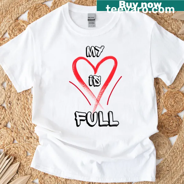 Oversized t-shirt with a playful quote 'My Heart Is Full.'