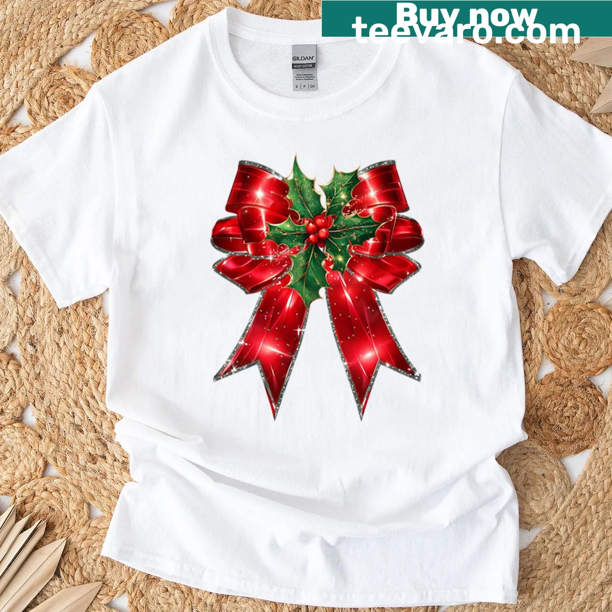Oversized t-shirt with Christmas bow and holly graphic — on a men's t-shirt