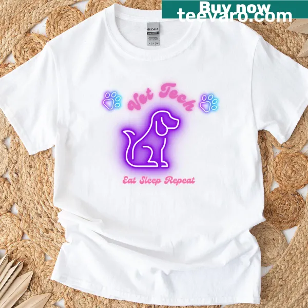 T-shirt with repeating text design celebrating vet techs