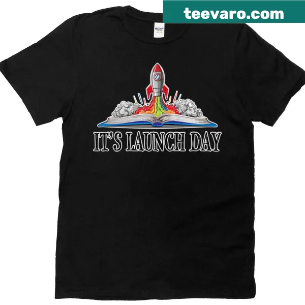 T-shirt celebrating the first day of school for elementary teachers with a fun design