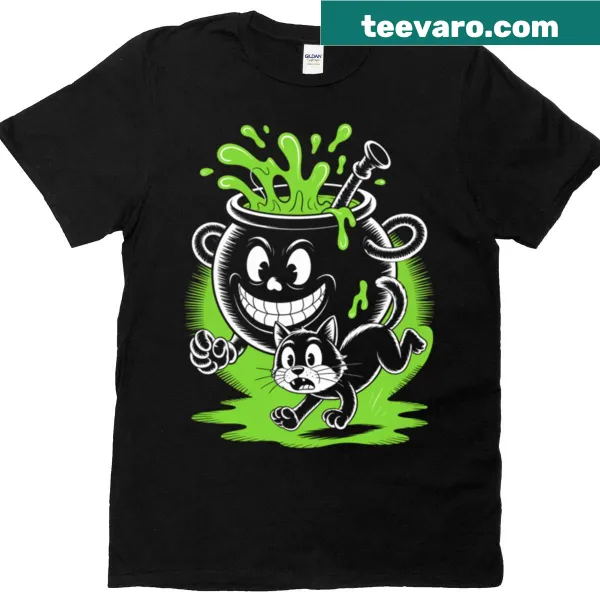 Oversized t-shirt with a creepy cauldron chase graphic