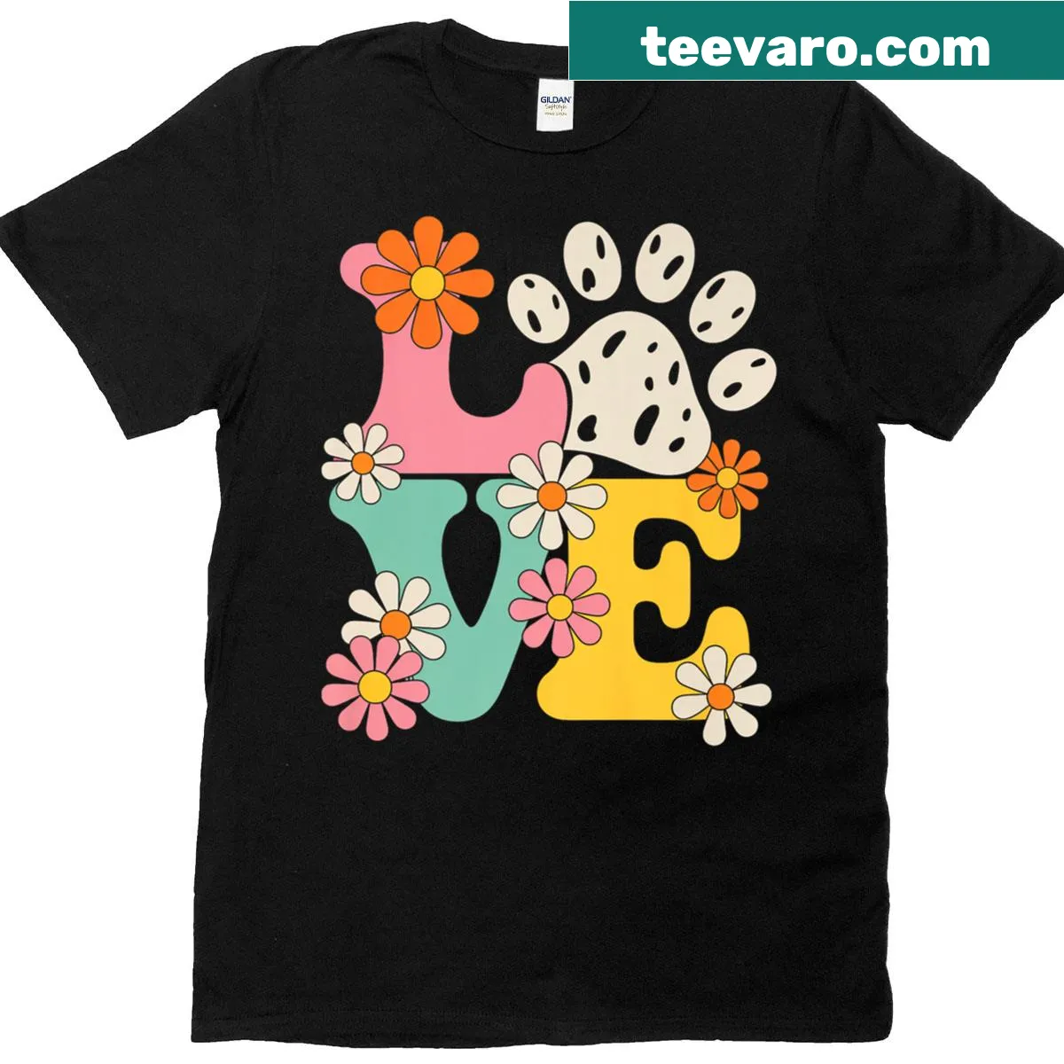 Illustration of a paw print and heart design for cat lovers on a t-shirt — on a men's t-shirt