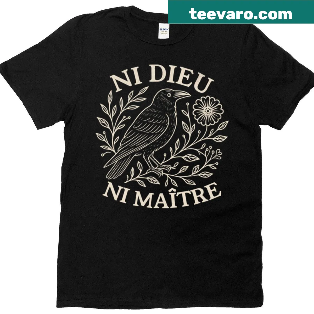 Minimalistic raven silhouette with text 'Ni Dieu Ni Maître' on T-shirt — on a men's t-shirt