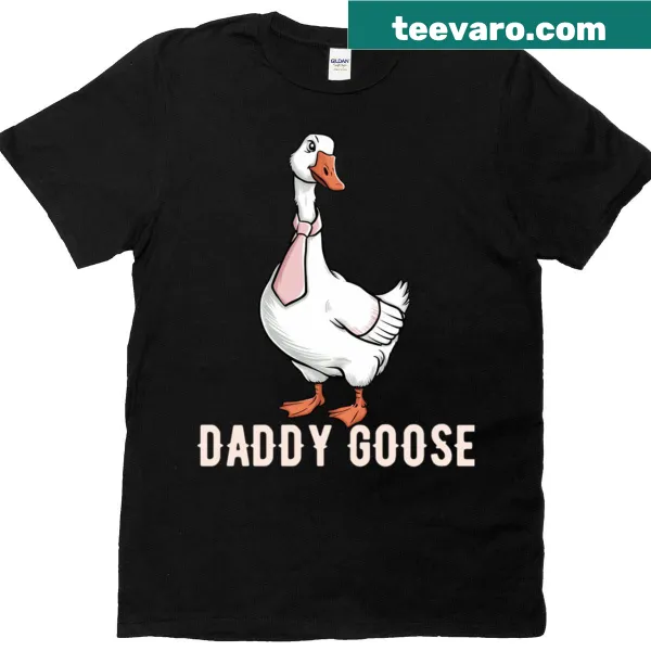Oversized t-shirt with the phrase 'Daddy Goose'