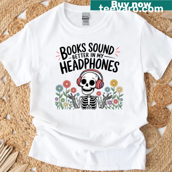 T-shirt with the phrase: Dead Inside But Booked