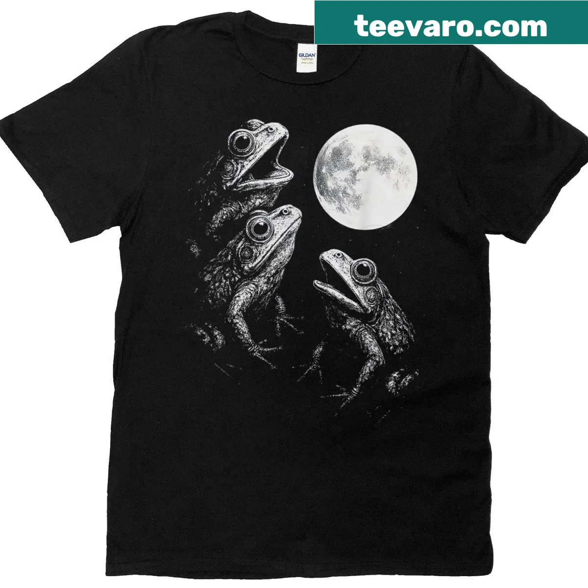 Vintage t-shirt with three frogs howling at the moon. — on a men's t-shirt