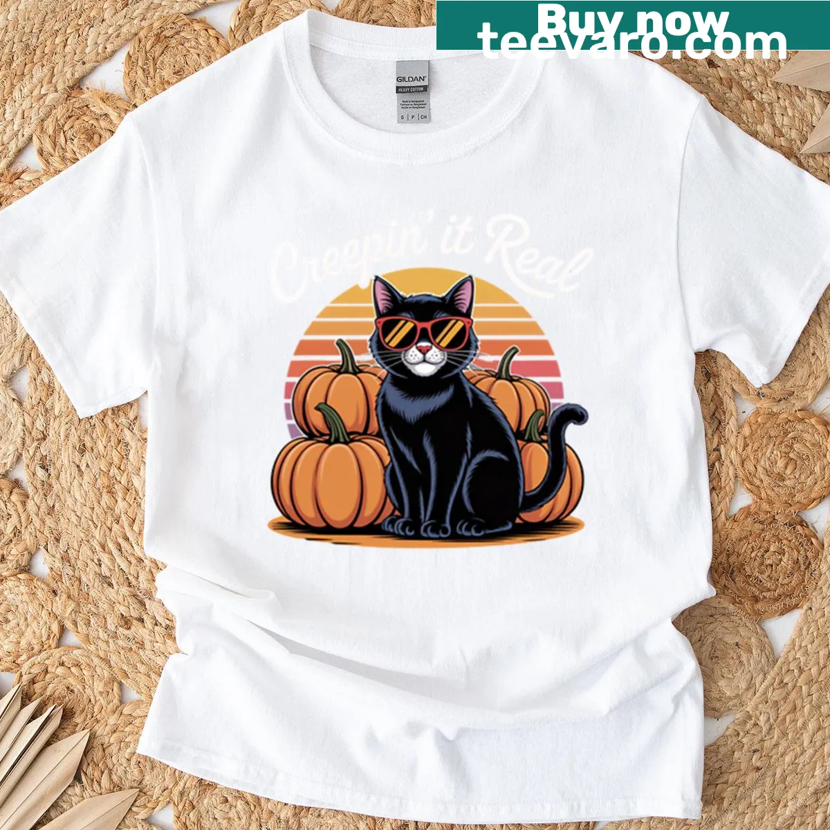 Playful t-shirt with the slogan 'Creepin It Real' — on a men's t-shirt