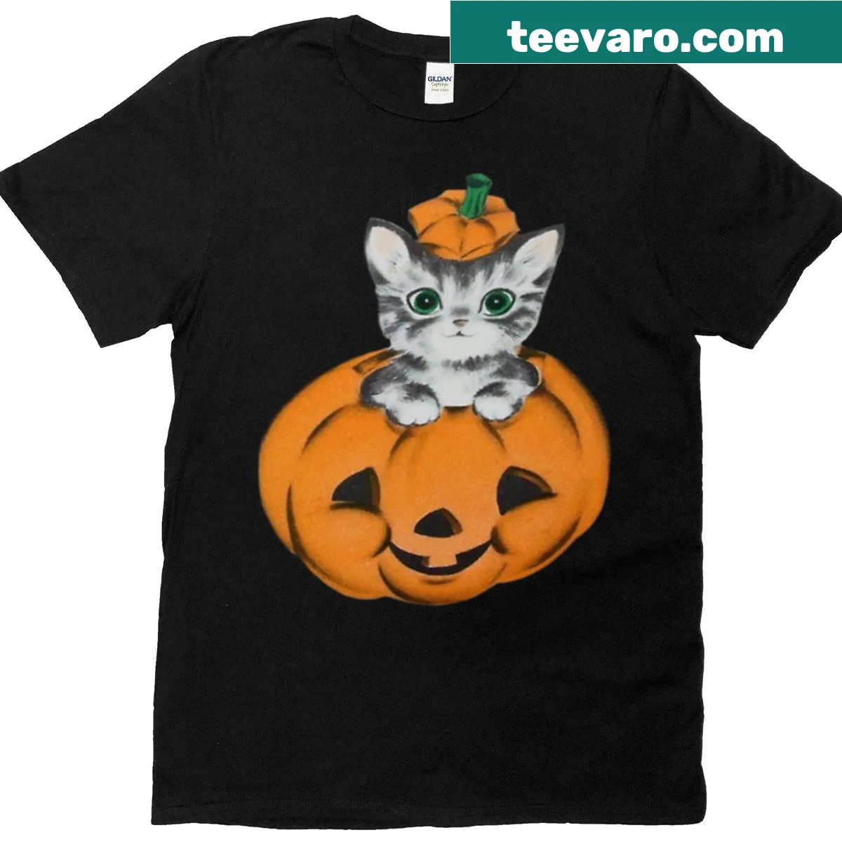 Cute vintage t-shirt featuring a cat inside a pumpkin graphic — on a men's t-shirt