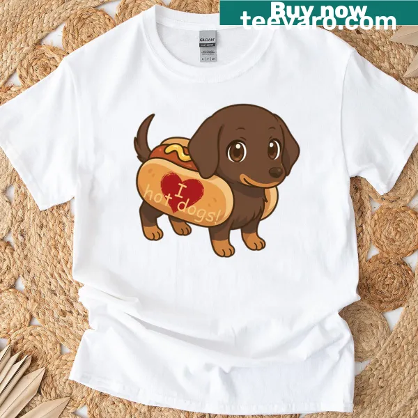 Shirt featuring the phrase I Love Hot Dogs
