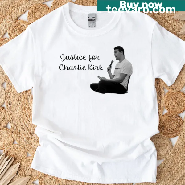 T-shirt with the phrase Justice For Charlie Kirk